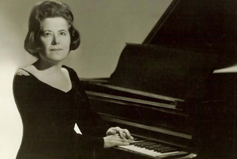 Foto da pianista Guiomar Novaes, participante da Semana de Arte Moderna de 22.