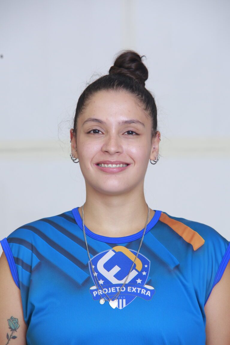 gabriela-avelino-de-faria-768x1152