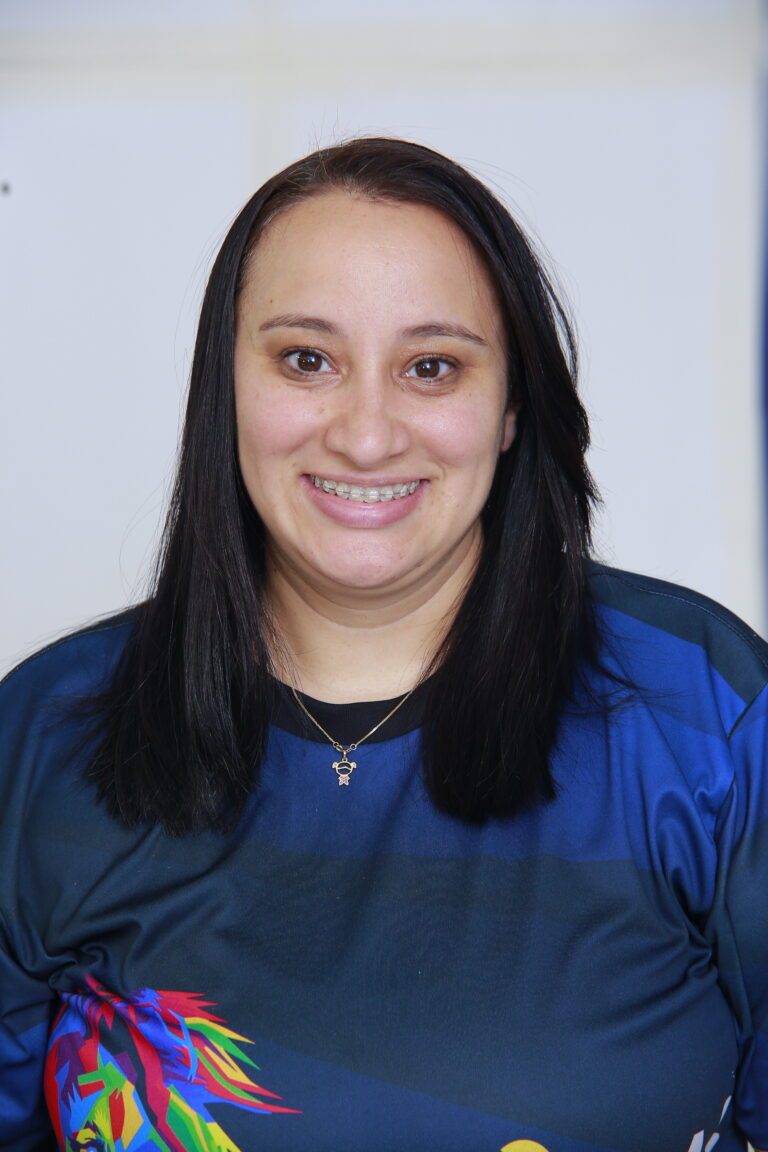 gabrielle-teruel-sotonji-roza-768x1152